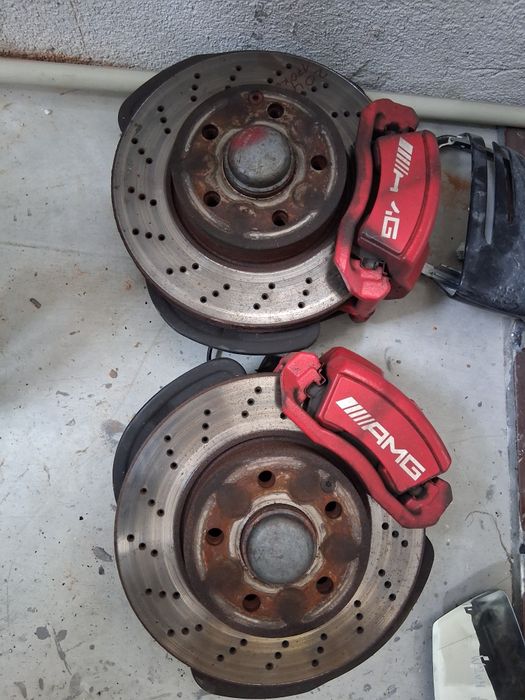 Спирачни апрати,дискове,наклатки мерцедес ц200,ц220,E220 w212,w204