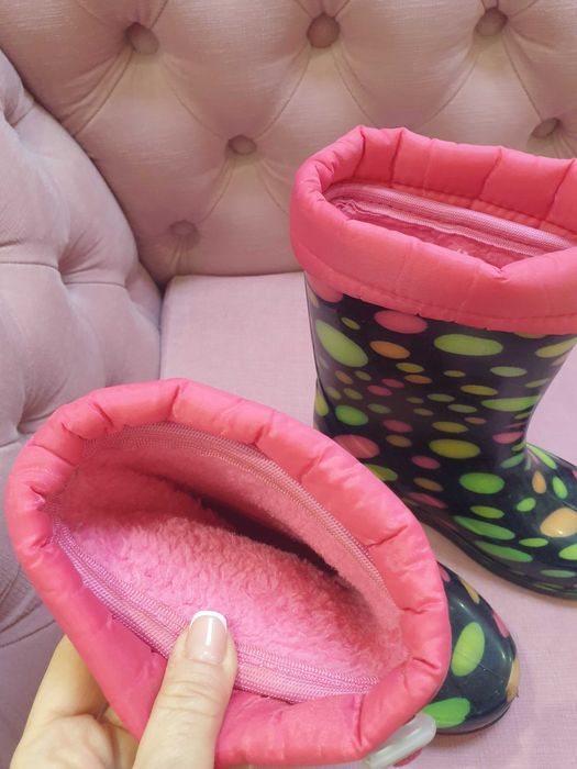 Продавам дестки обувки Skechers ,ZARA ,ADIDAS и други..