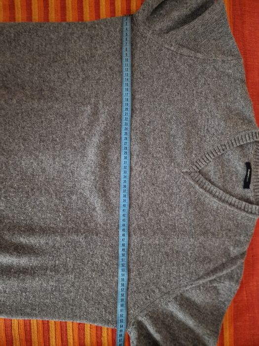 Pulover barbatesc, 100% lana, moale si pufos,  XL, ca nou