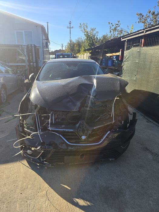 Dezmembrez Renault Megane 4