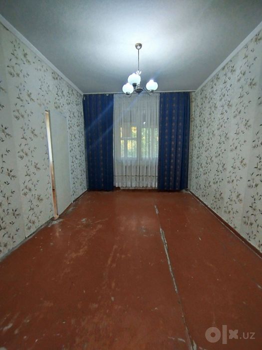Феруза таксопарк 1/2/4 панель с балконом 1,5*3 без ремонта  36 кв.м.
Ц