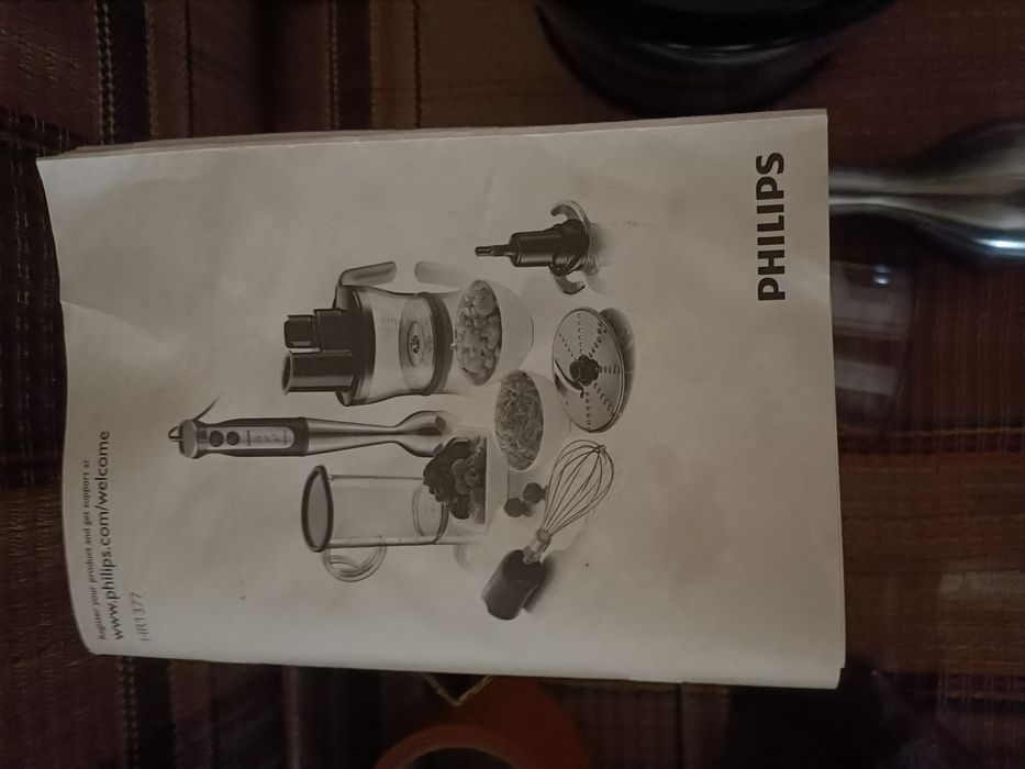 Блендер. На запчасти родам PHILIPS HR1377.