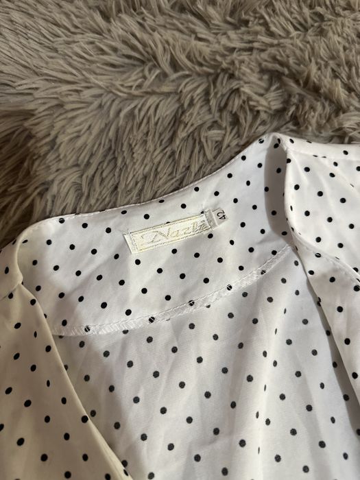 Летнее платье на запах в горошек