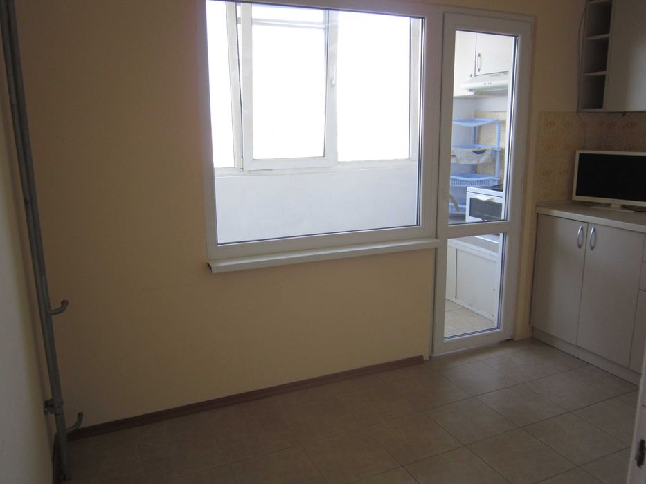 Дава се под наем Двустаен апартамент в Бургас, Славейков - 60 кв.м за 127.5 € - Снимка #6