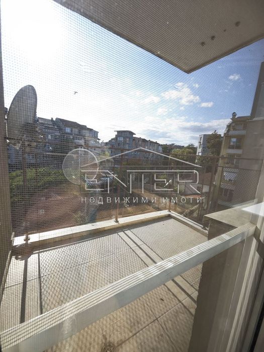 Дава се под наем Двустаен апартамент в Варна, Лятно кино Тракия - 60 кв.м за 372.3 € - Снимка #2