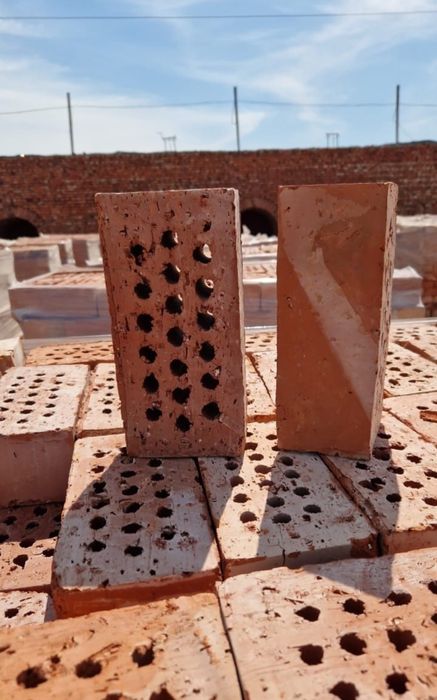 Кирпич полуторка