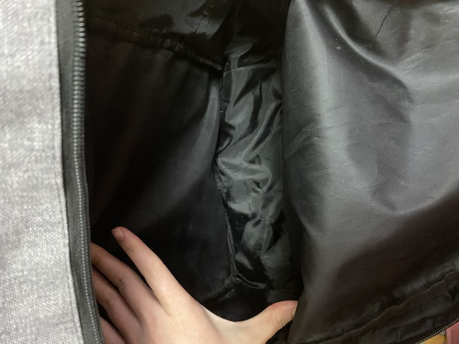 продам рюкзак,два кармашка,вместительный