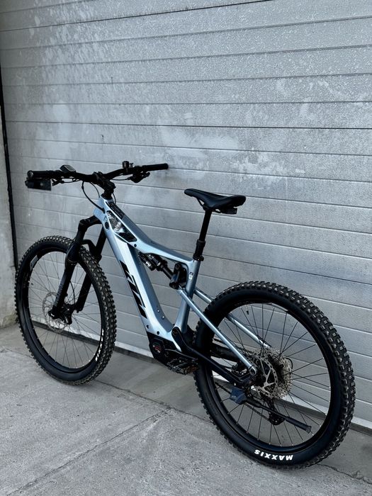 Bicicleta electrica Ktm , Carbon , Bosch Cx4