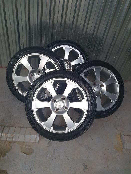 Продам Комплект Диски с резиной в отличном состоянии