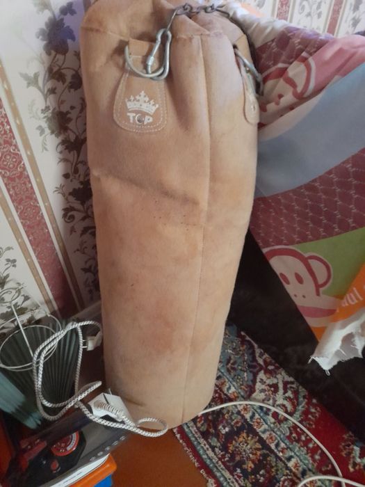 Spotivniy mishok sotiladi