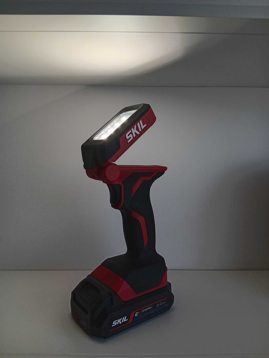 Акумулаторна LED Лампа SKIL