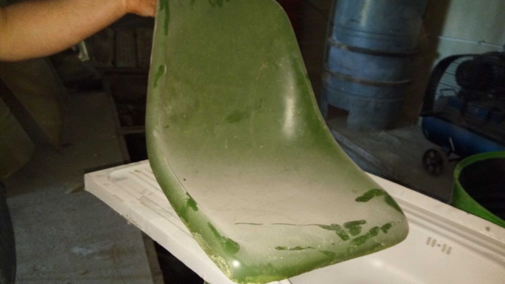 Repar, reconditionez sau realizez elemente din fibra de sticla