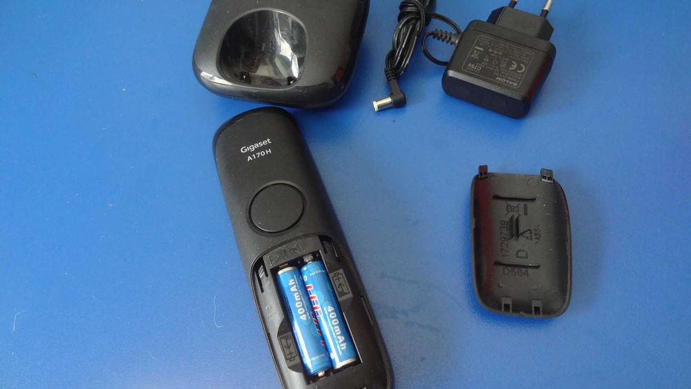три стационарни  тел апарати Dect телефон GIGASET A170  и GIGASET А116