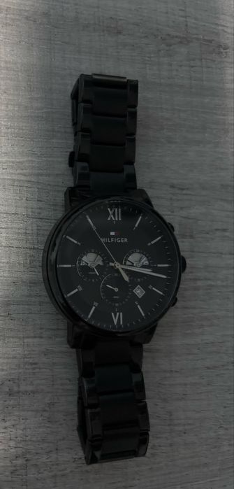 Часовник Tommy Hilfiger