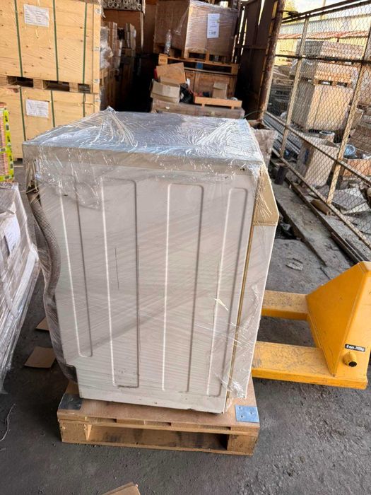 Пералня в прилично, но не 100% - во  състояние