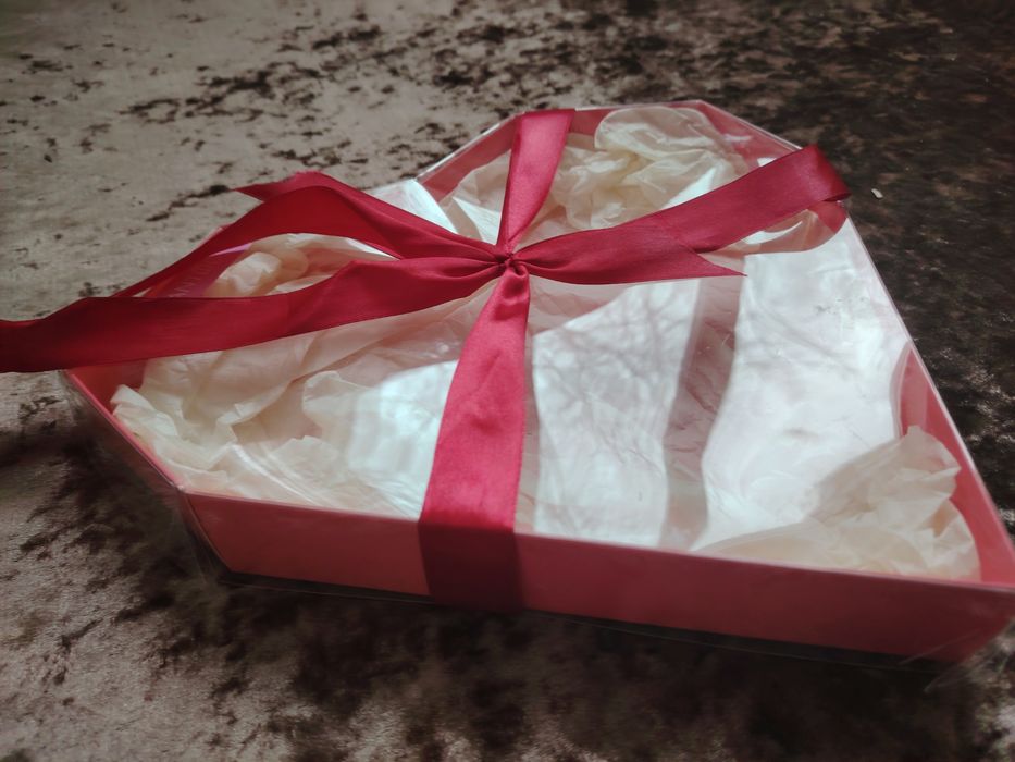 Сыйлыққа арналған қораптар сатылады