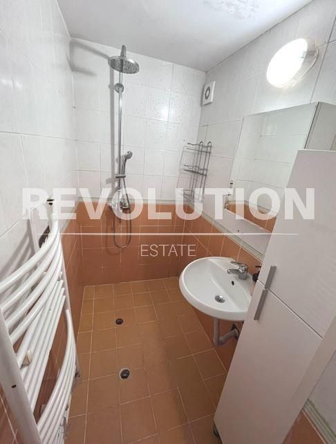 Дава се под наем Двустаен апартамент в Варна, Възраждане 3 - 73 кв.м за 498.27 € - Снимка #4