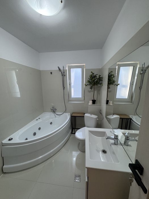 Proprietar inchiriez apartament