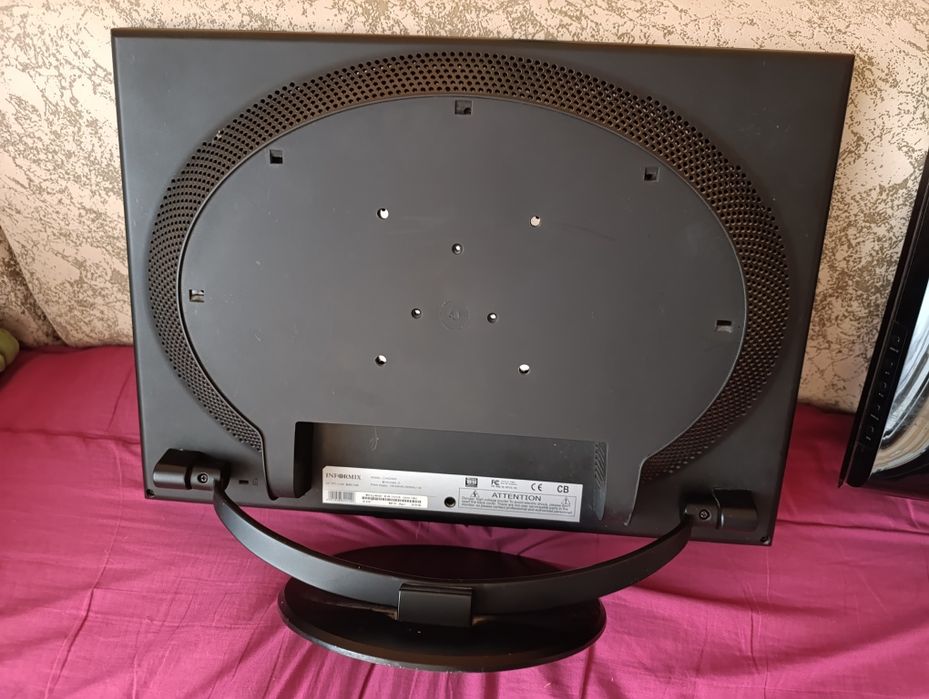 Мониторы Samsung и Informix