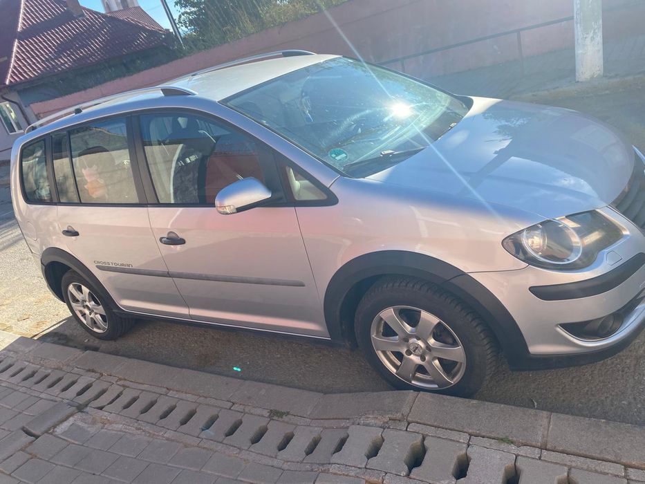 Vând/schimb cu duba sau 8+1