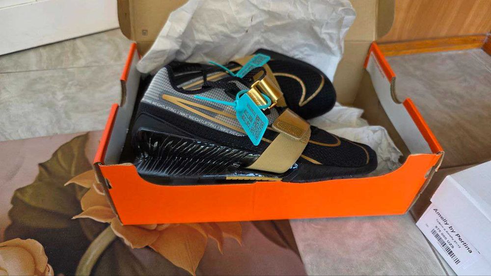 Штангетки Nike Romaleos 4 "Black/Metallic Gold" weightlifting shoes
