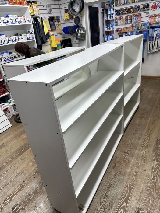 Ветрины ,полки для магазина б/у