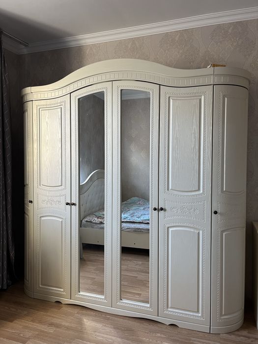 Продаётся мебельный гарнитур