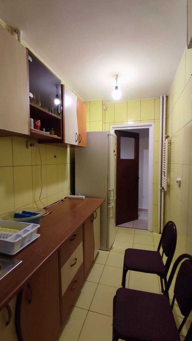 Apartament 2 camere, de inchiriat.