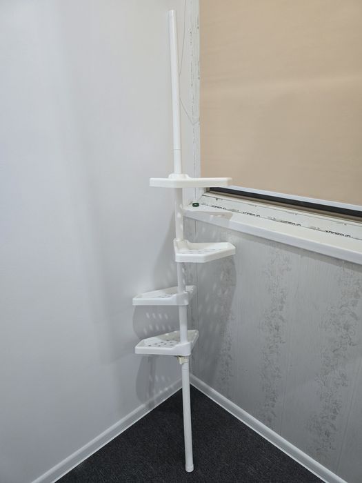 Угловая полка в ванну