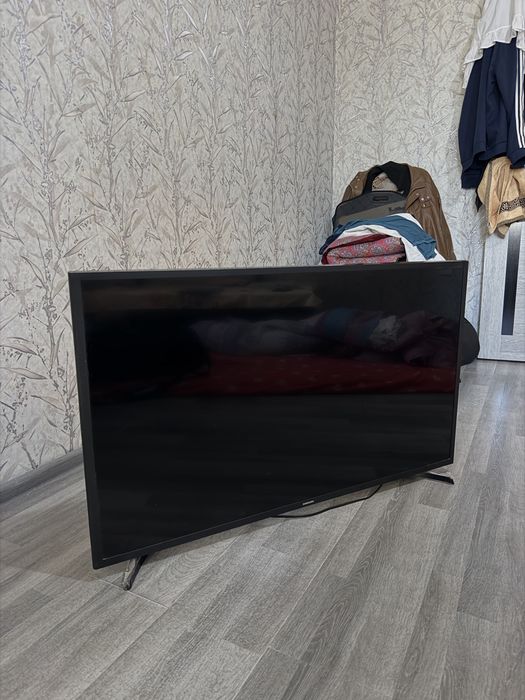 Model: Samsung UE43T5300AU (43 dyuym, Full HD Smart TV)