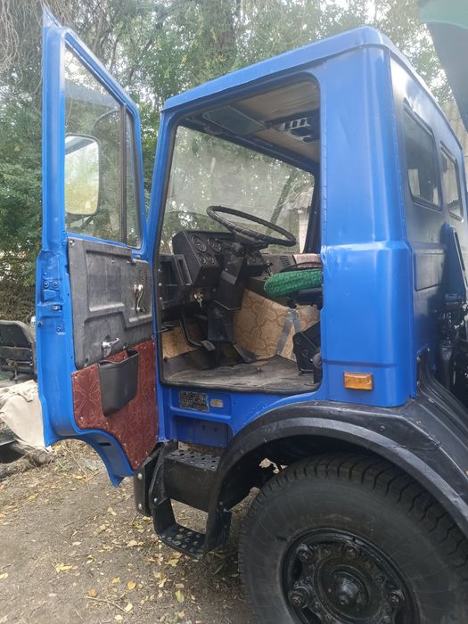 МАЗ 5551 самосвал