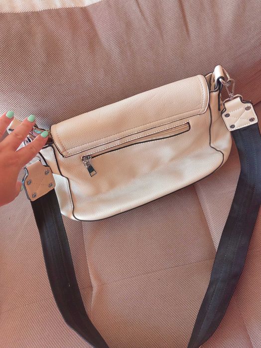 Розора чанта през рамо