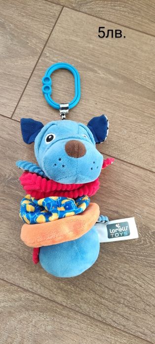 Бебешки играчки (за количка, дрънкалки) + подарък