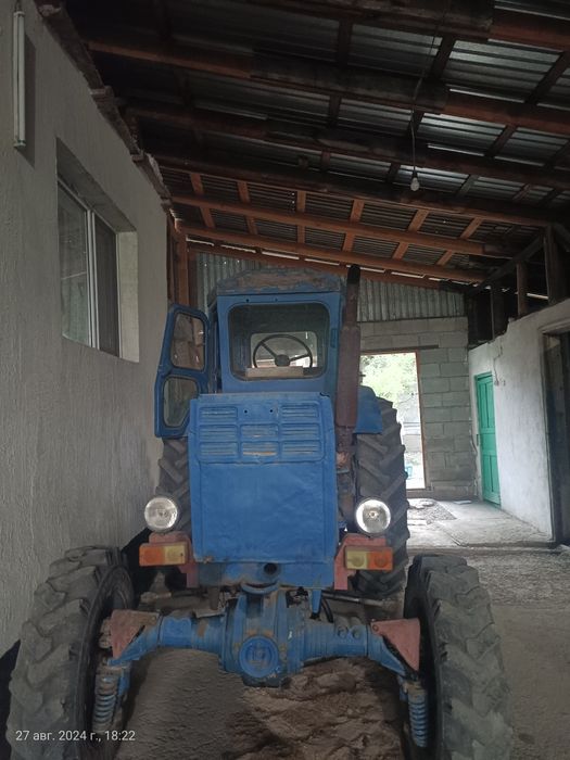 Трактор Т-40  на полном ходу