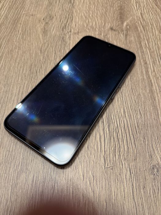 Телефон Samsung A34 5G + подарък адаптер и слушалки