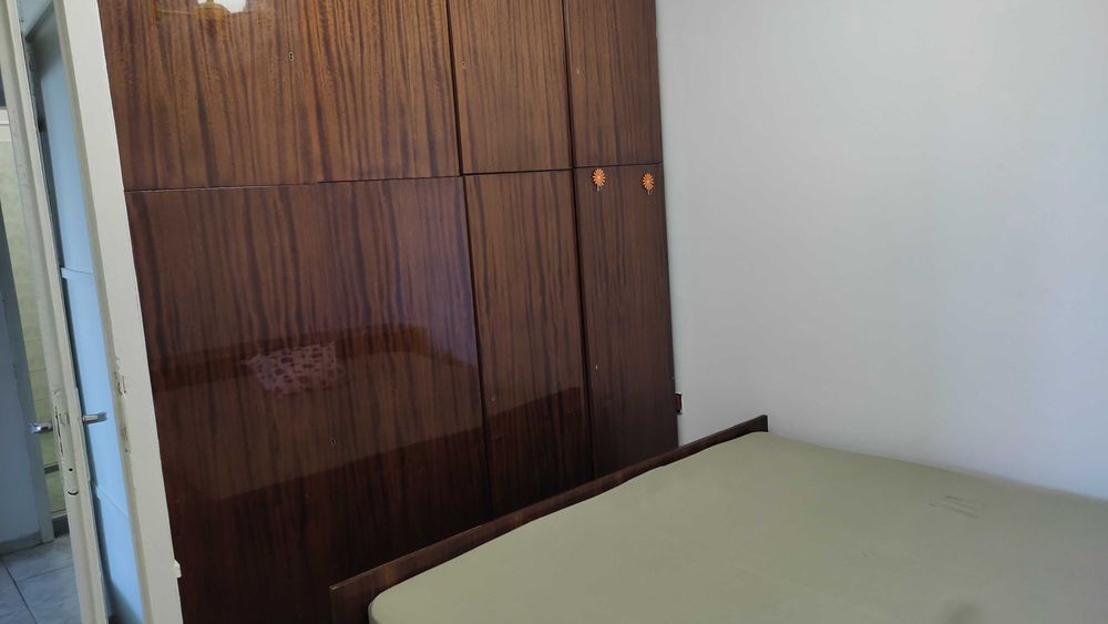 Собственик дава под наем двустаен апартамент в центъра на гр.Шумен