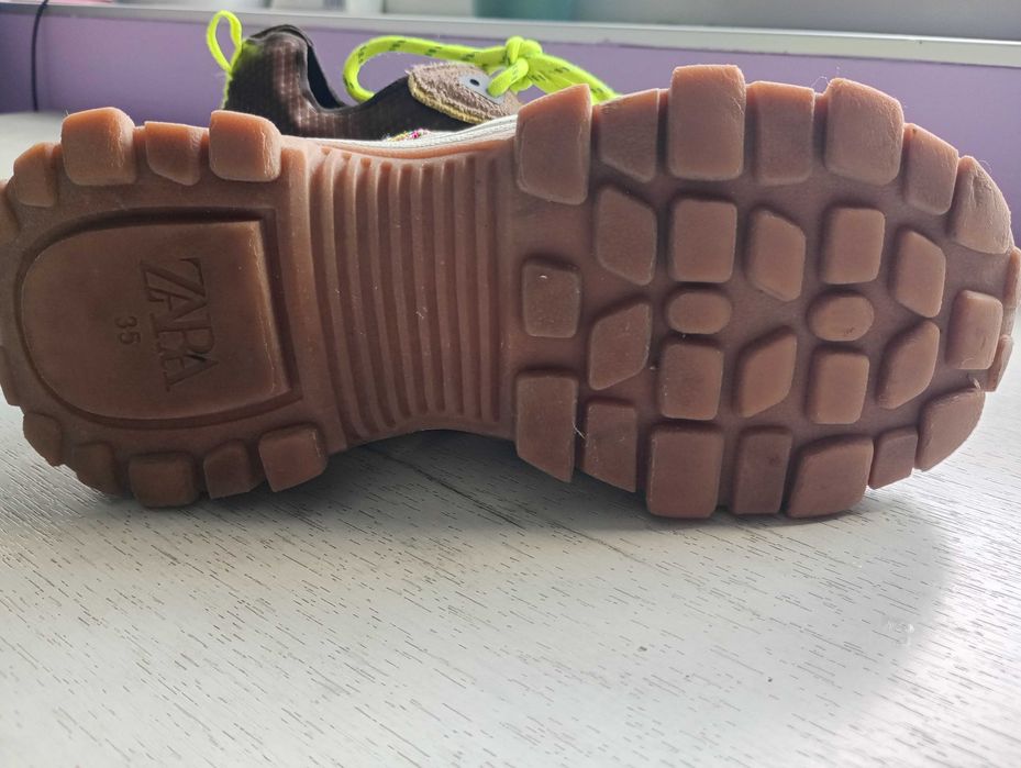 Маратонки Zara за момиче,37 номер