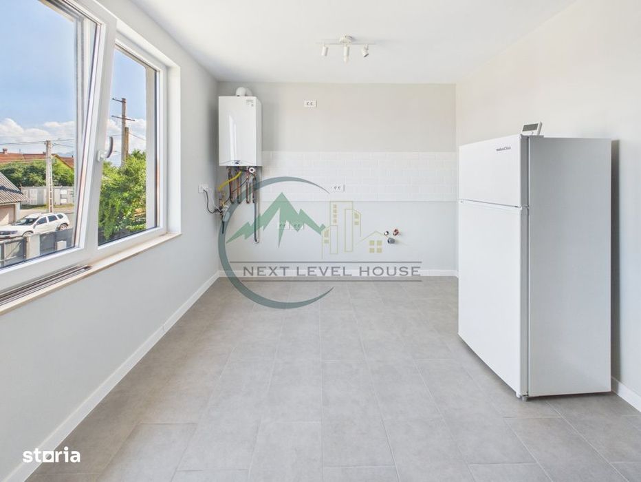 Apartament 3 camere, recent finalizat, prima inchiriere, Sanpetru