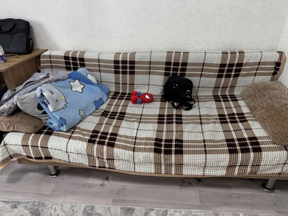 Шкаф, диван сатылады