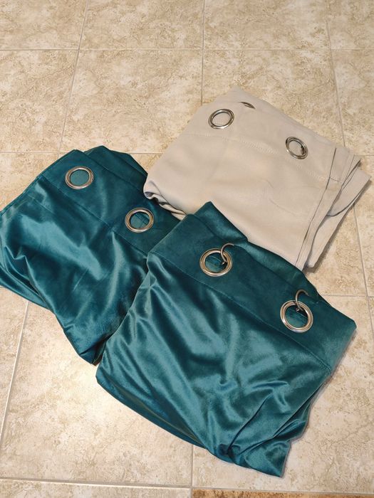 Три Големи Пердета с Размери 140/260 см.