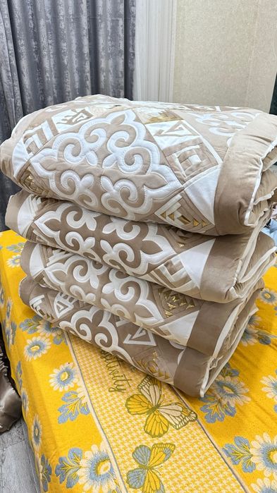 Көрпе қыз жасауына сатылады.