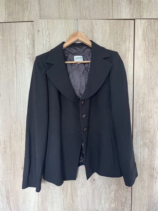 Vând sacou Armani dama 100% lana