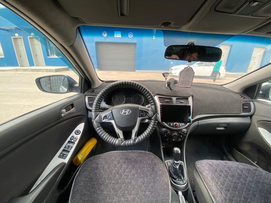 Hyundai Solaris 2015