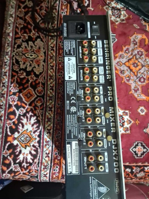 Behringer Pro Mixer DJX700