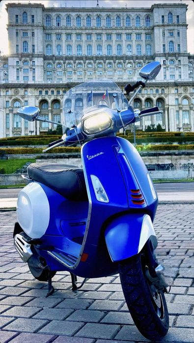 Vând Vespa Sprint 2020 - 79cc Blue Vivace Mat