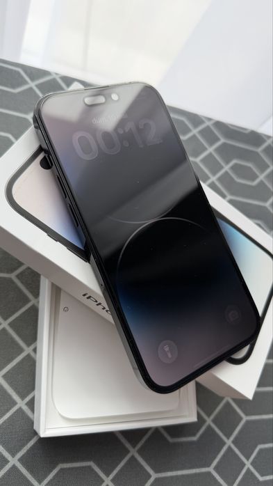 iPhone 14 pro 256 GB 87% baterie
