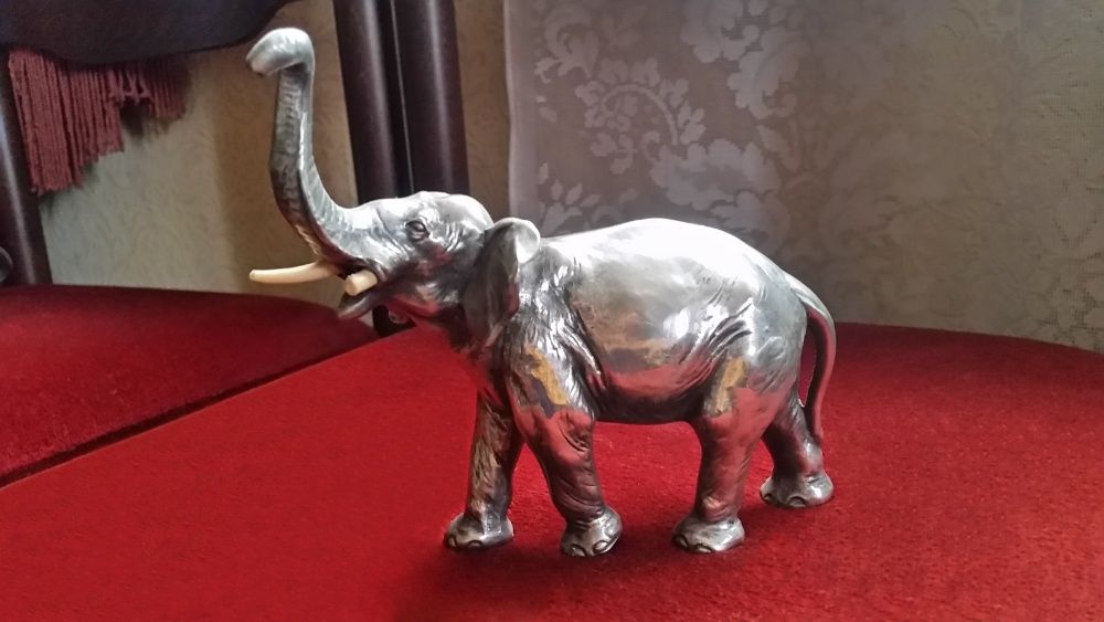 Статуетка Слон - Масивен бронз с платинено покритие