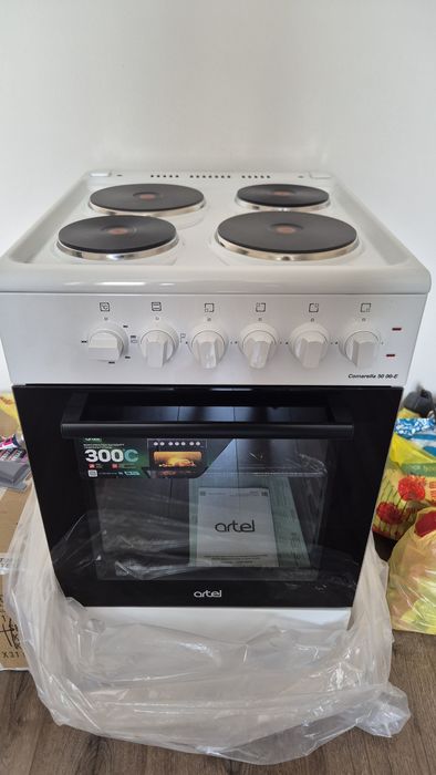 Обмен или продам  новую электрическую плиту .