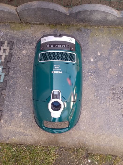 Vând aspirator miele