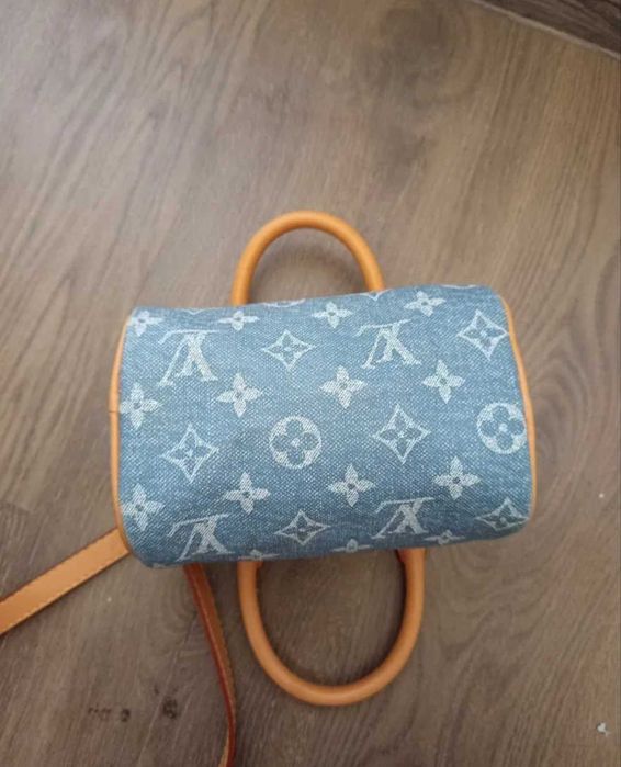 Luis Vuitton Чанта Мини, с дълга дръжка